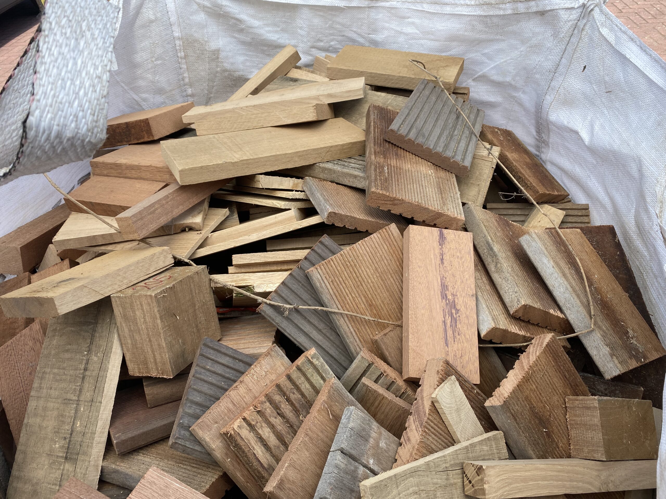 Haardhout Mix Hardhout – 1 Kuub Gedroogd Brandhout