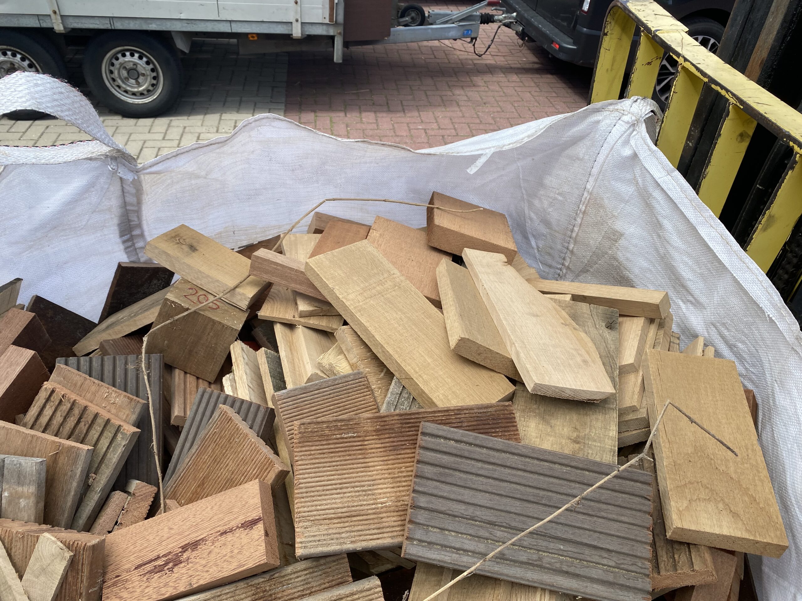 Haardhout Mix Hardhout – 1 Kuub Gedroogd Brandhout